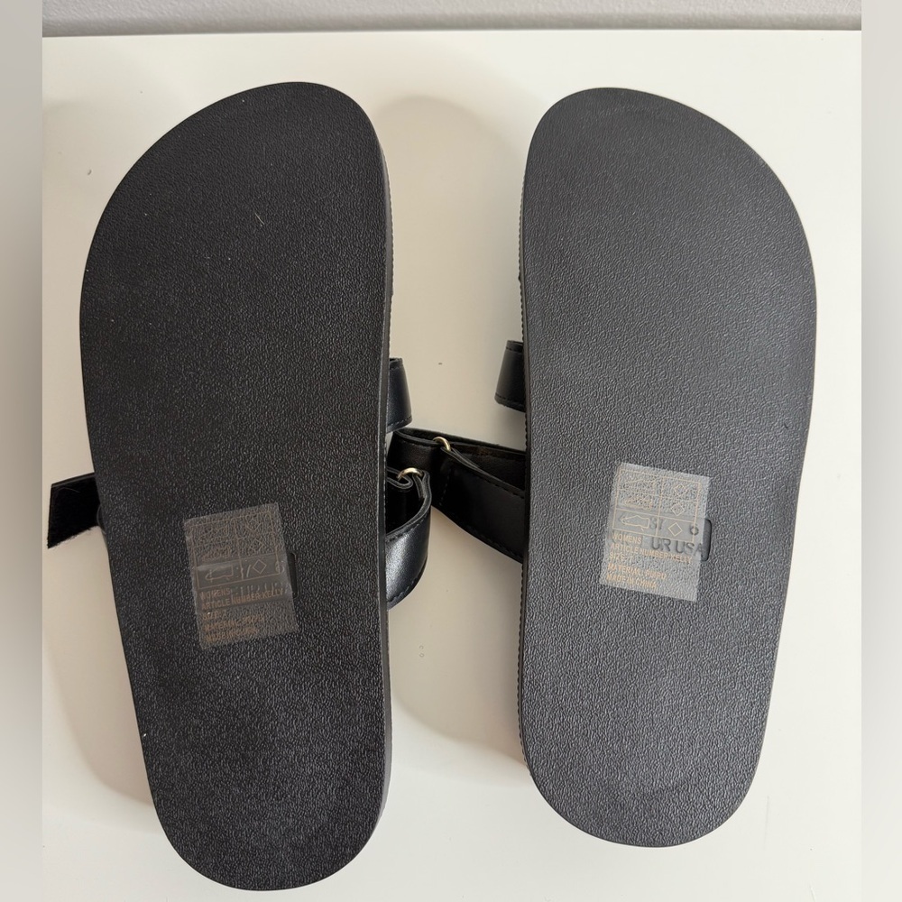 G.C. shoes - Kelly Black Cut-Out Slide Flat Sandals NWOT US 6 - Picture 5 of 6